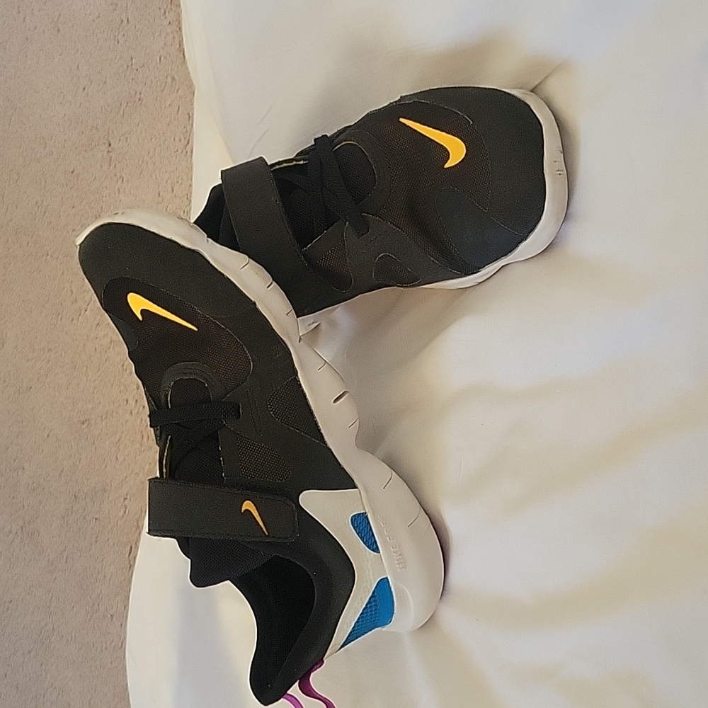 Used nike shoes